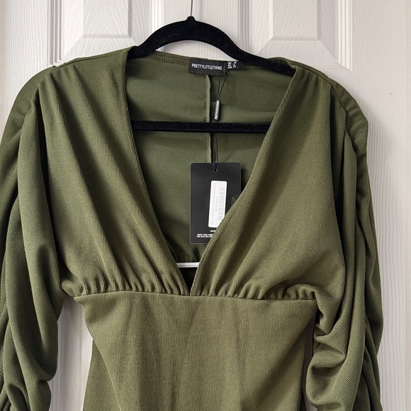 PrettyLittleThing Olive Green Mini Dress - Picture 3 of 4